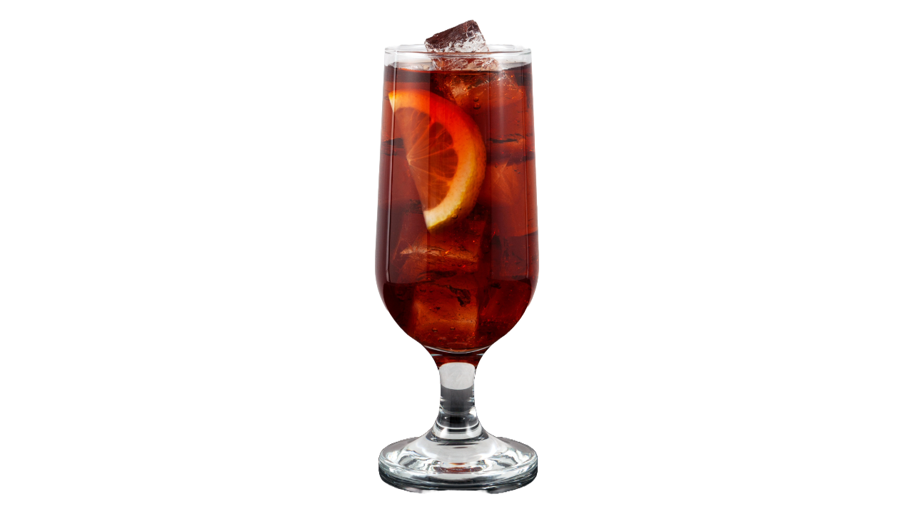 The Kalimotxo or Calimocho. A perfect cocktail for beginners to make